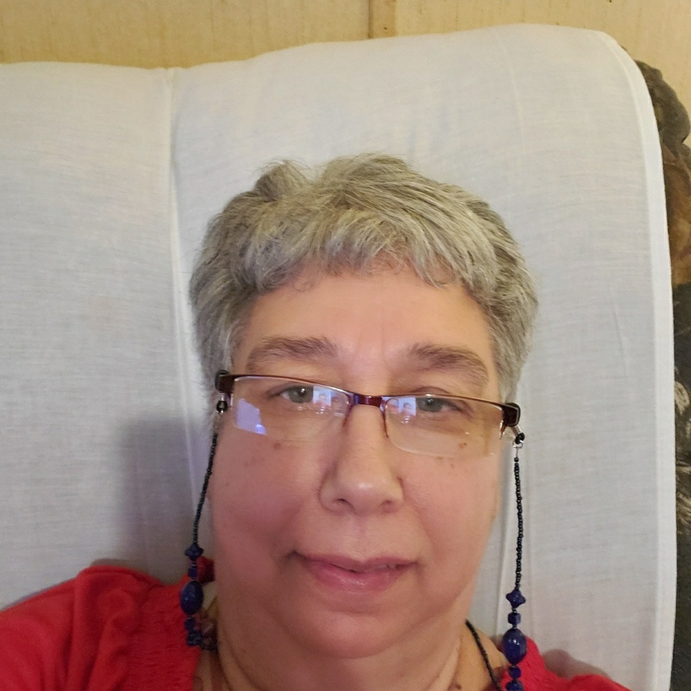 Meet your Posher, Lori